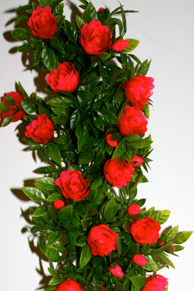 Plastic Red Rose Garland Ten and a Half Thousand Things